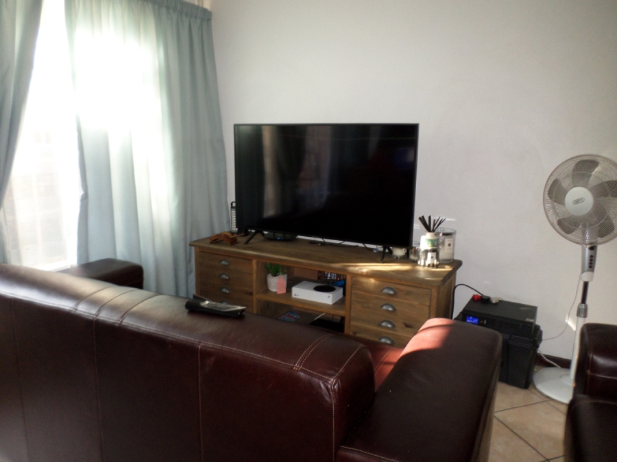 2 Bedroom Property for Sale in Greenstone Hill Gauteng