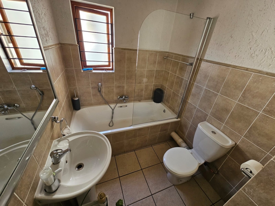 2 Bedroom Property for Sale in Silvamonte Gauteng