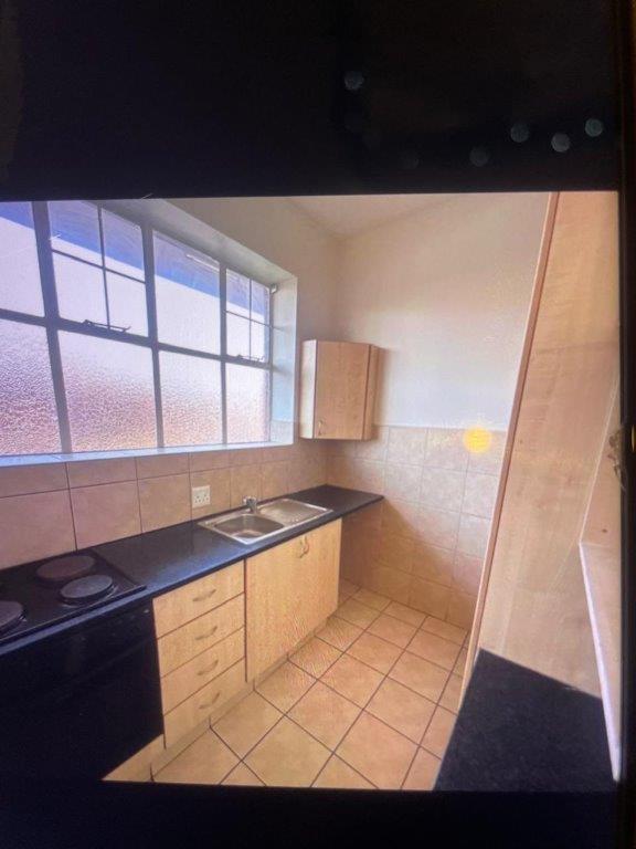 To Let 2 Bedroom Property for Rent in Highlands North Gauteng