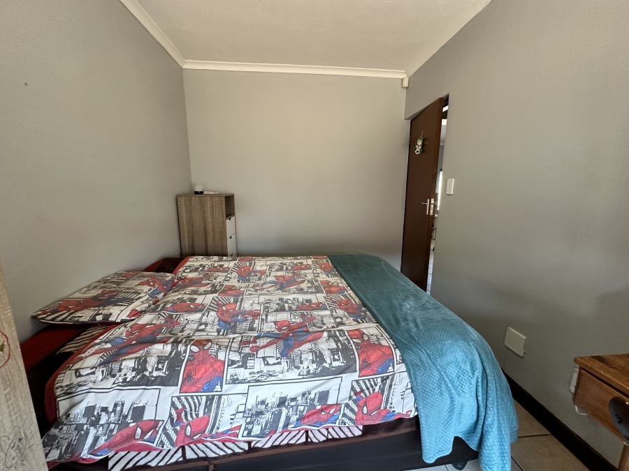 5 Bedroom Property for Sale in Thatchfield Estate Gauteng