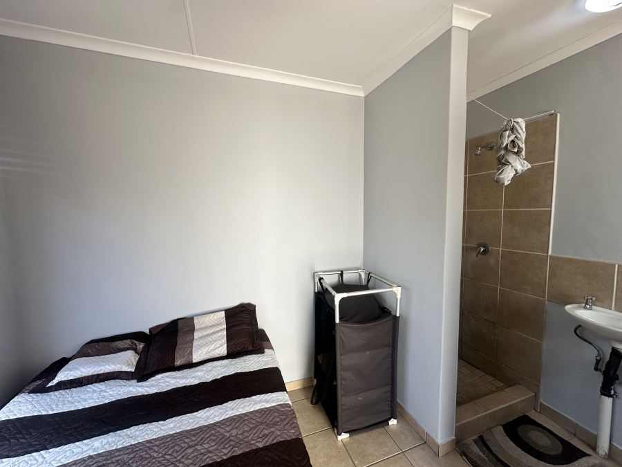 5 Bedroom Property for Sale in Thatchfield Estate Gauteng