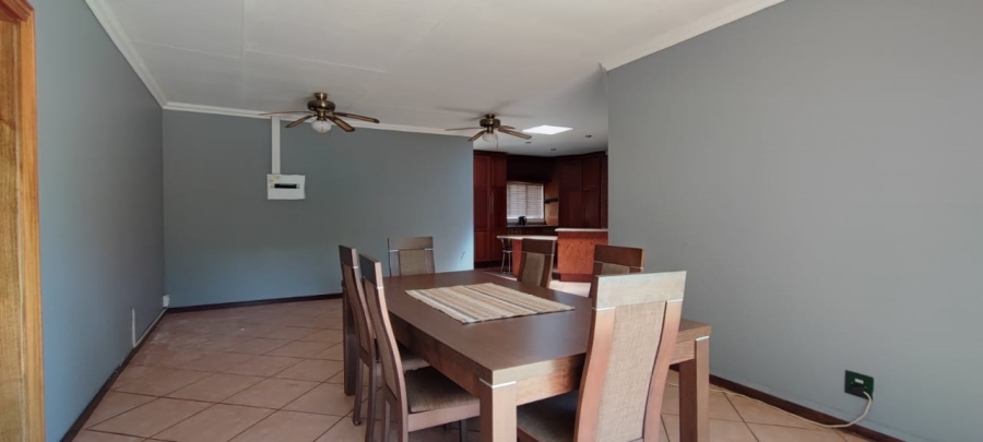 To Let 3 Bedroom Property for Rent in Rooihuiskraal Gauteng