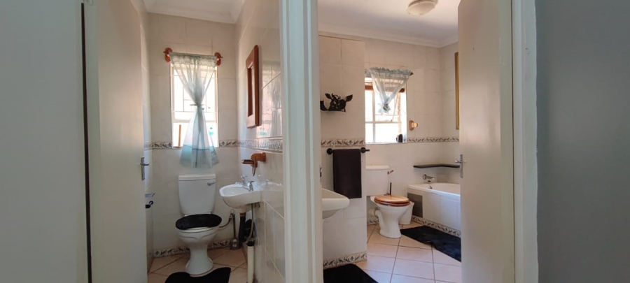 To Let 3 Bedroom Property for Rent in Rooihuiskraal Gauteng