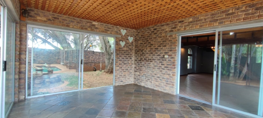 To Let 3 Bedroom Property for Rent in Rooihuiskraal Gauteng