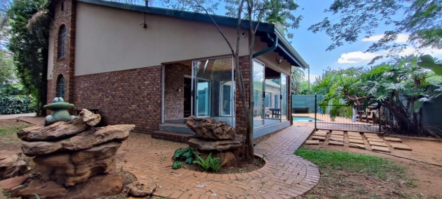 To Let 3 Bedroom Property for Rent in Rooihuiskraal Gauteng