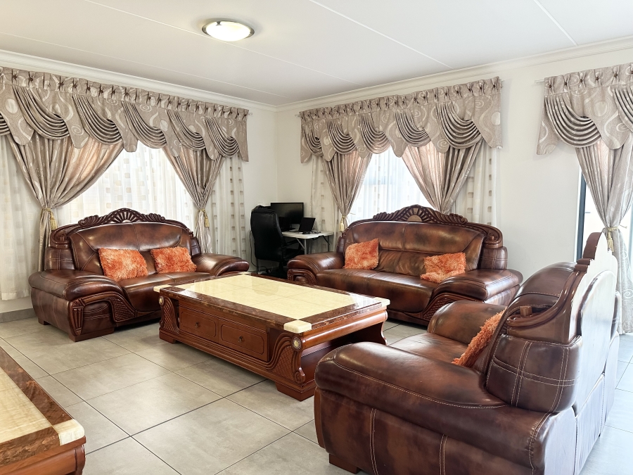 3 Bedroom Property for Sale in Thatchfield Estate Gauteng