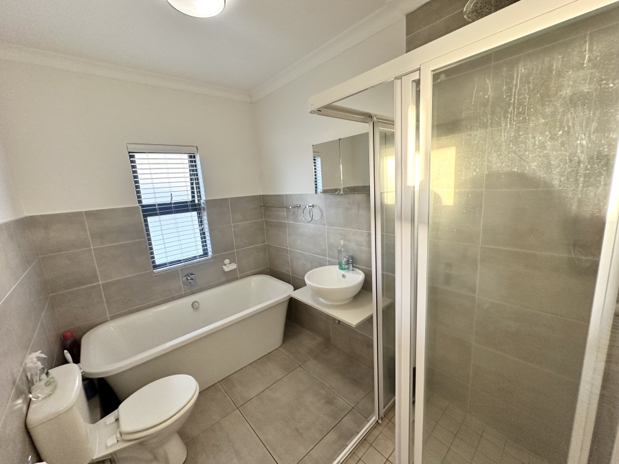 3 Bedroom Property for Sale in Thatchfield Estate Gauteng