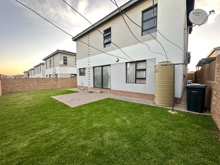 3 Bedroom Property for Sale in Thatchfield Estate Gauteng