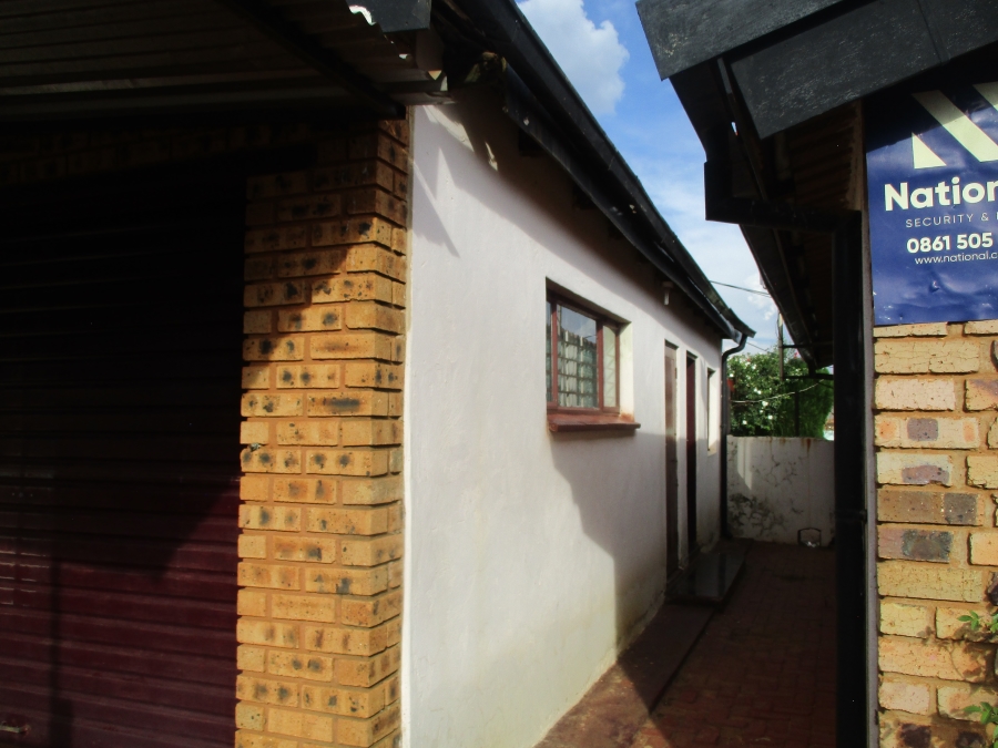 2 Bedroom Property for Sale in Tshepisong Gauteng