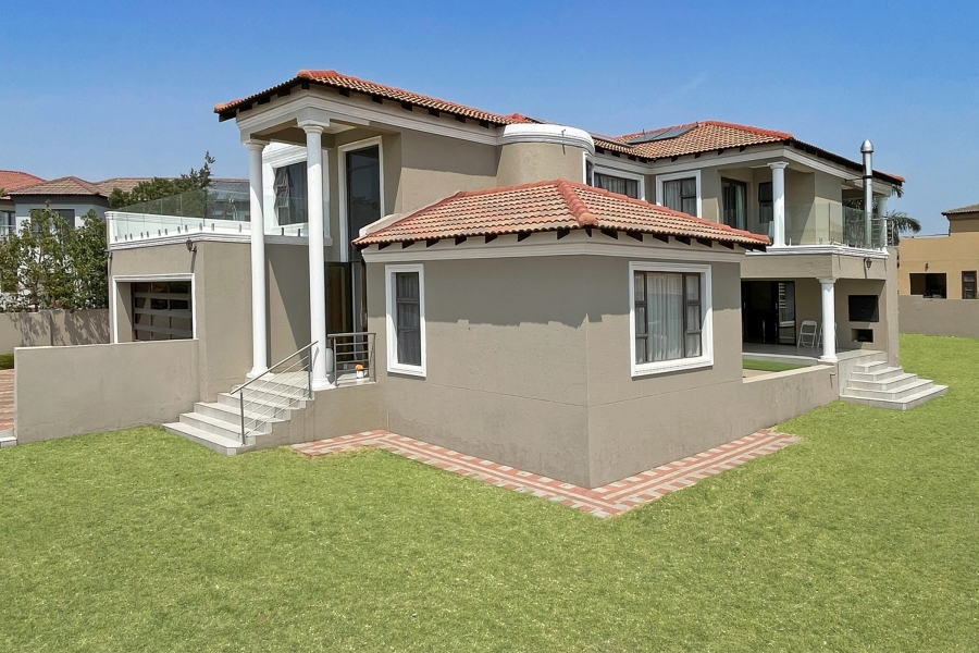 4 Bedroom Property for Sale in Crescent Wood Country Estate Gauteng