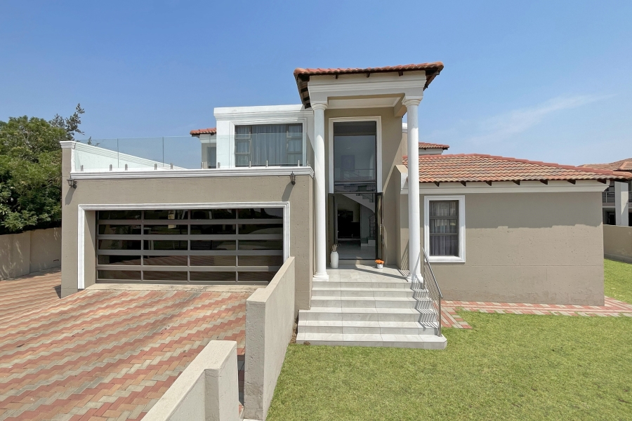 4 Bedroom Property for Sale in Crescent Wood Country Estate Gauteng