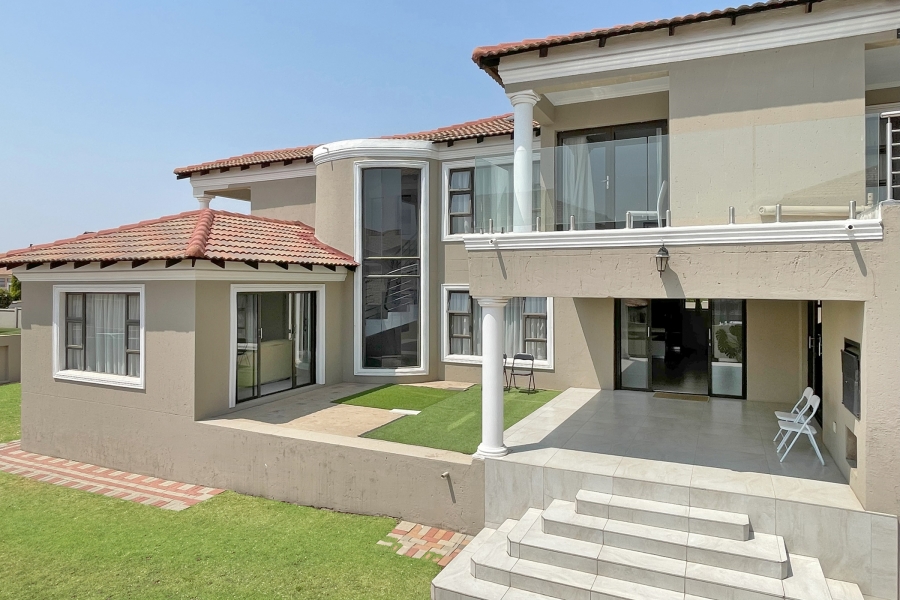 4 Bedroom Property for Sale in Crescent Wood Country Estate Gauteng