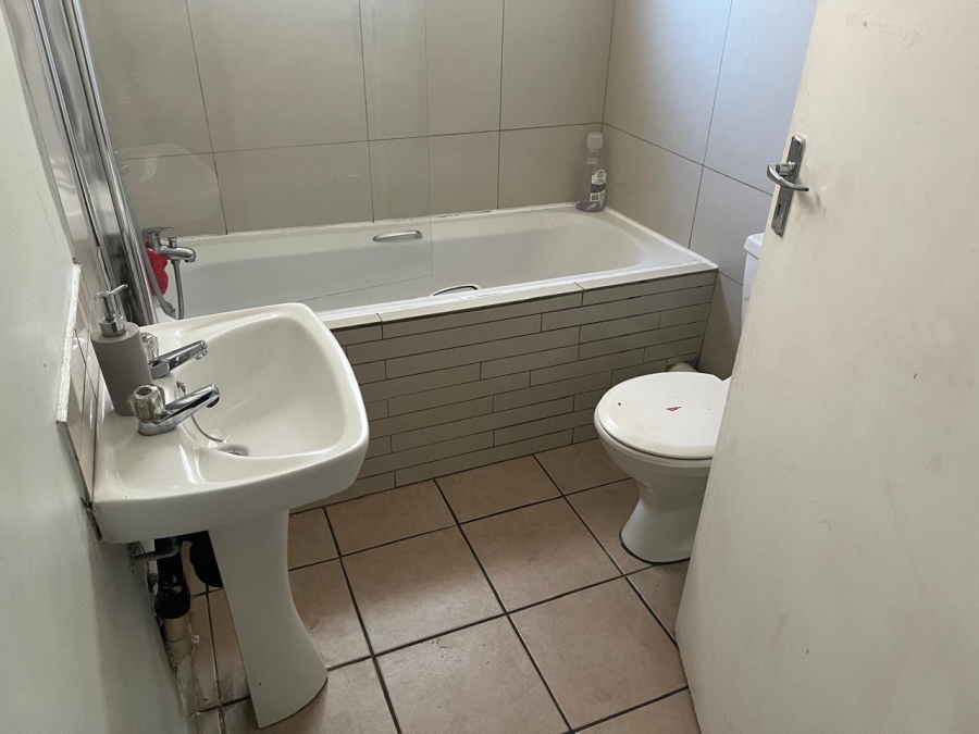 3 Bedroom Property for Sale in Noordwyk Gauteng