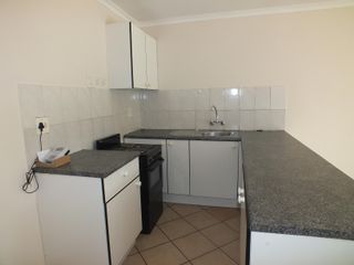 To Let 2 Bedroom Property for Rent in Fontainebleau Gauteng