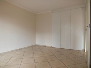 To Let 2 Bedroom Property for Rent in Fontainebleau Gauteng