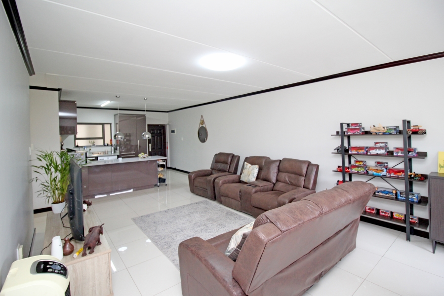 3 Bedroom Property for Sale in Broadacres Gauteng