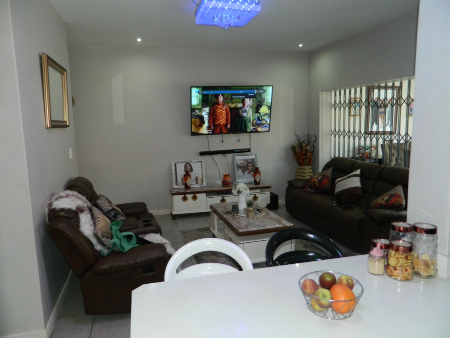 3 Bedroom Property for Sale in Equestria Gauteng