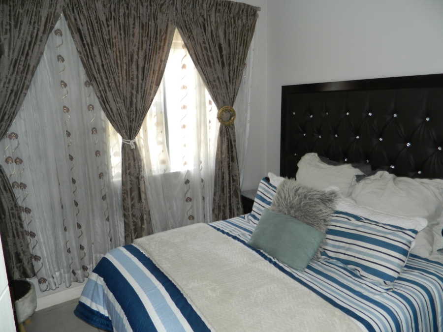 3 Bedroom Property for Sale in Equestria Gauteng