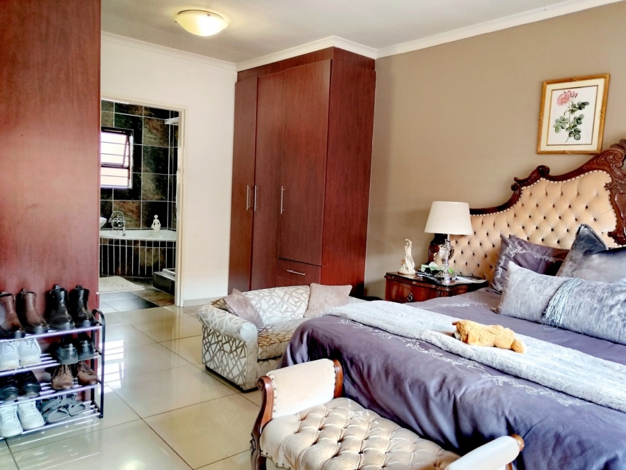 3 Bedroom Property for Sale in New Redruth Gauteng