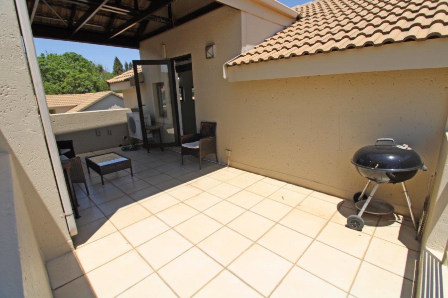 To Let 1 Bedroom Property for Rent in Bryanston Gauteng