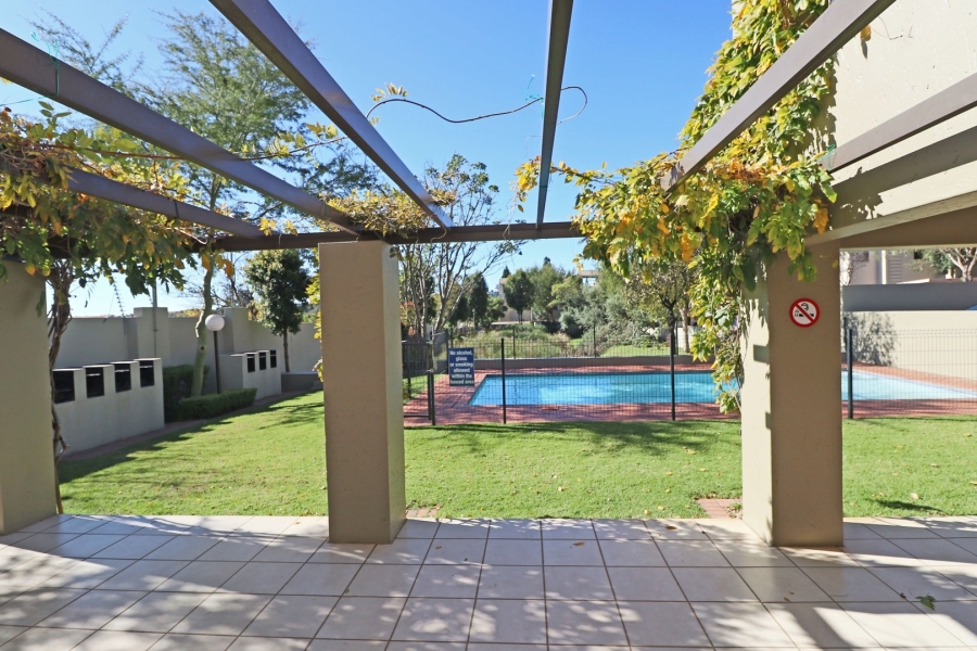 To Let 1 Bedroom Property for Rent in Bryanston Gauteng