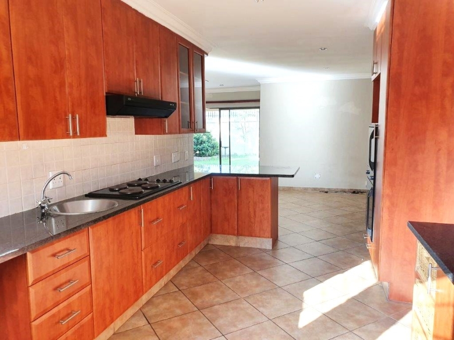 To Let 3 Bedroom Property for Rent in The Wilds Gauteng