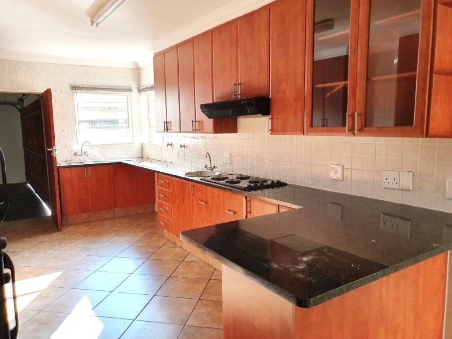 To Let 3 Bedroom Property for Rent in The Wilds Gauteng