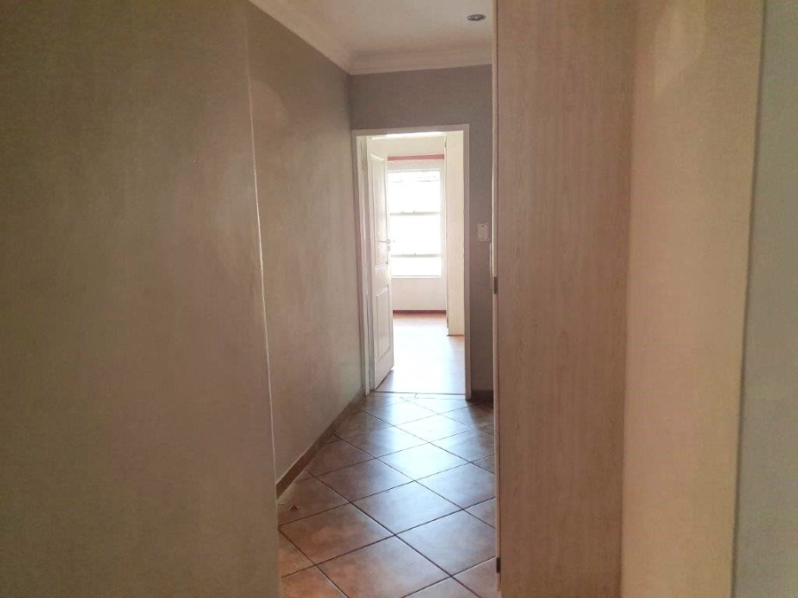 To Let 3 Bedroom Property for Rent in The Wilds Gauteng