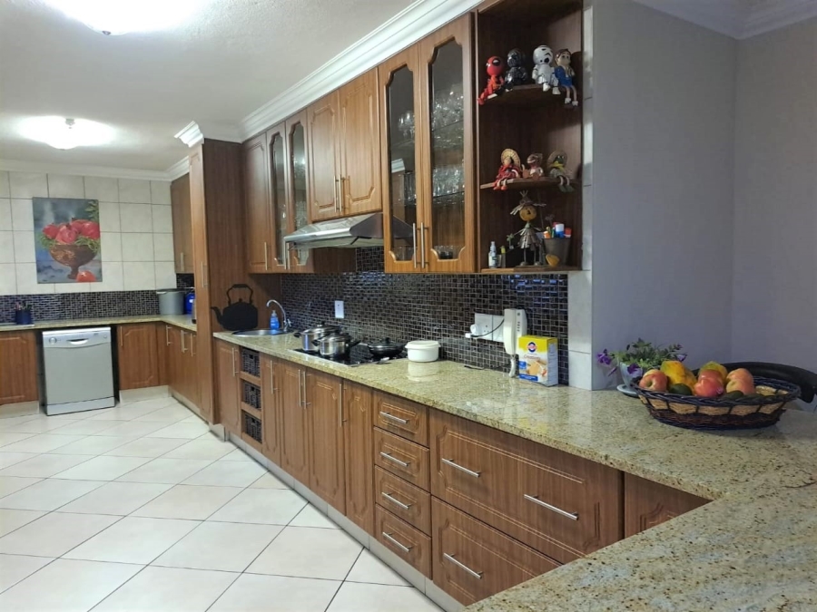 4 Bedroom Property for Sale in The Wilds Gauteng