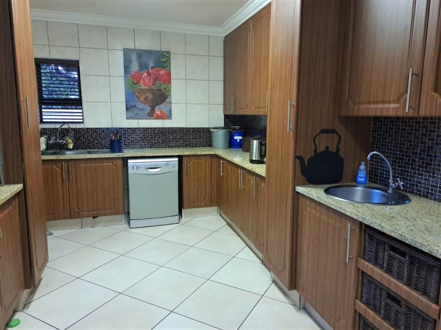 4 Bedroom Property for Sale in The Wilds Gauteng