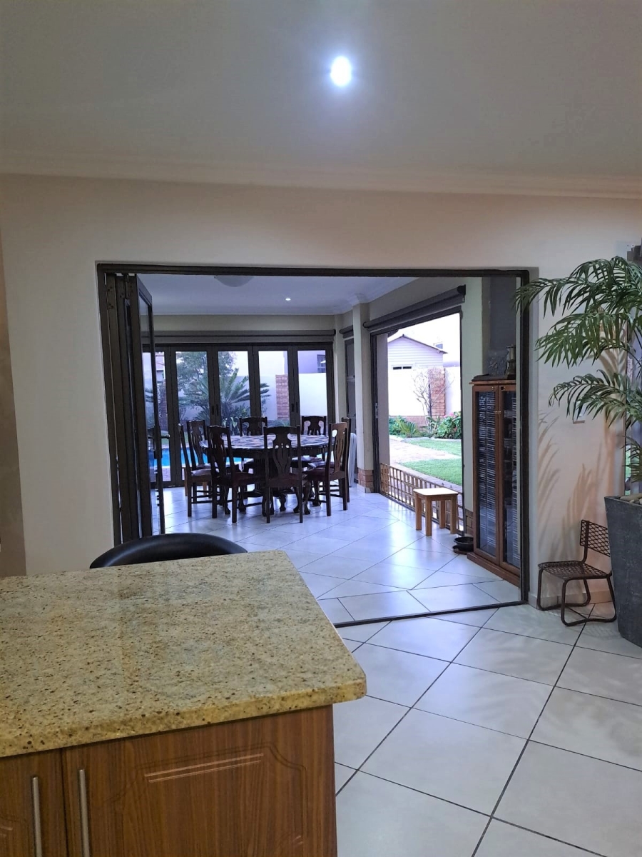 4 Bedroom Property for Sale in The Wilds Gauteng