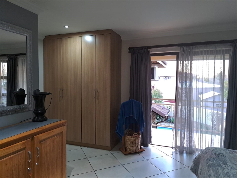 4 Bedroom Property for Sale in The Wilds Gauteng