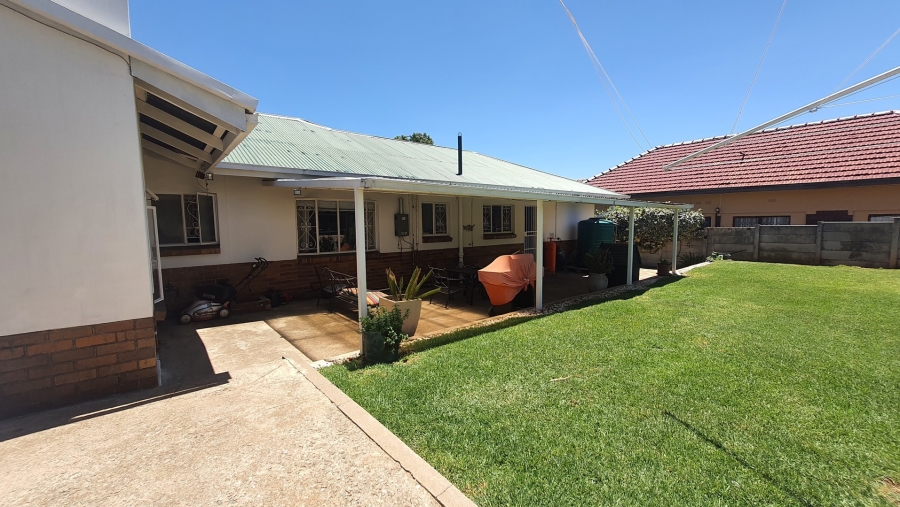 4 Bedroom Property for Sale in Florida Gauteng