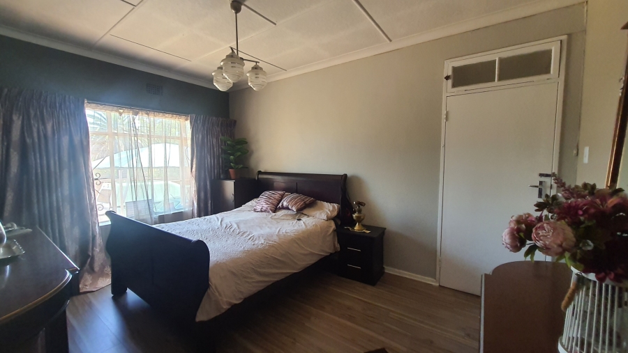 4 Bedroom Property for Sale in Florida Gauteng