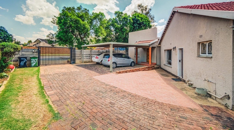 9 Bedroom Property for Sale in Eastleigh Gauteng