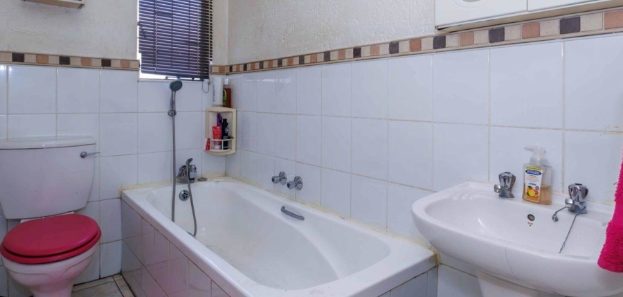 2 Bedroom Property for Sale in Eden Glen Gauteng