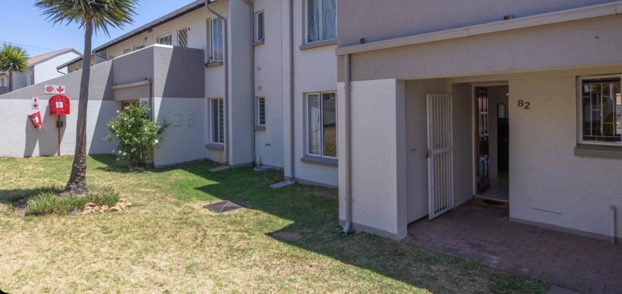 2 Bedroom Property for Sale in Eden Glen Gauteng