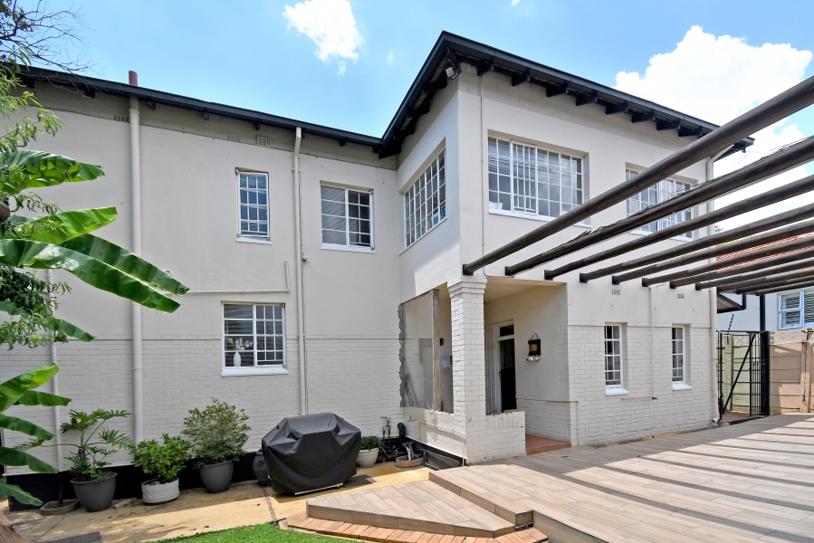 4 Bedroom Property for Sale in Highlands North Gauteng