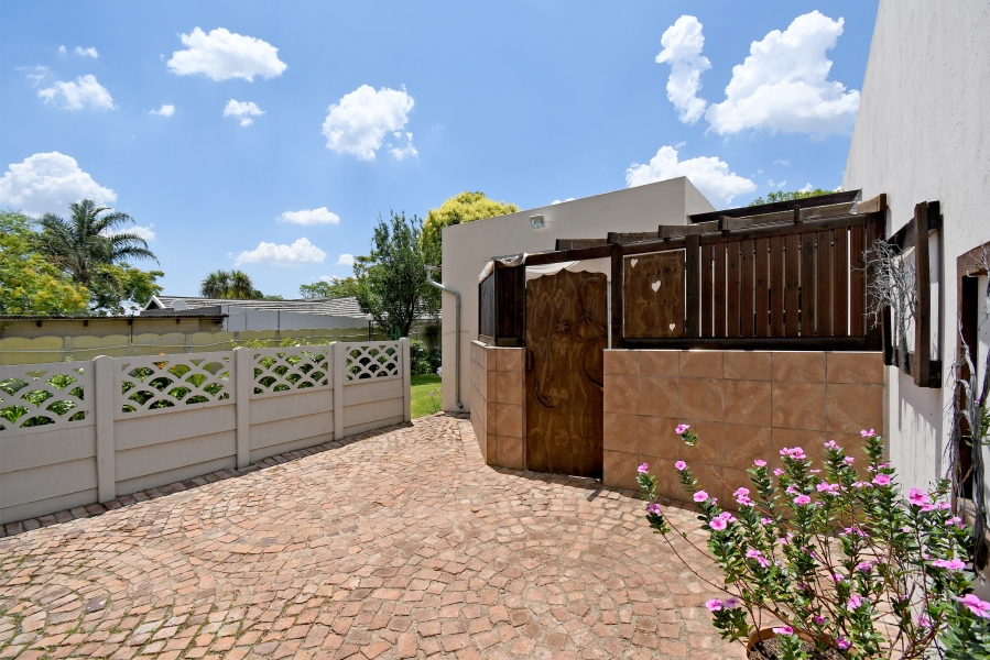 4 Bedroom Property for Sale in Highlands North Gauteng