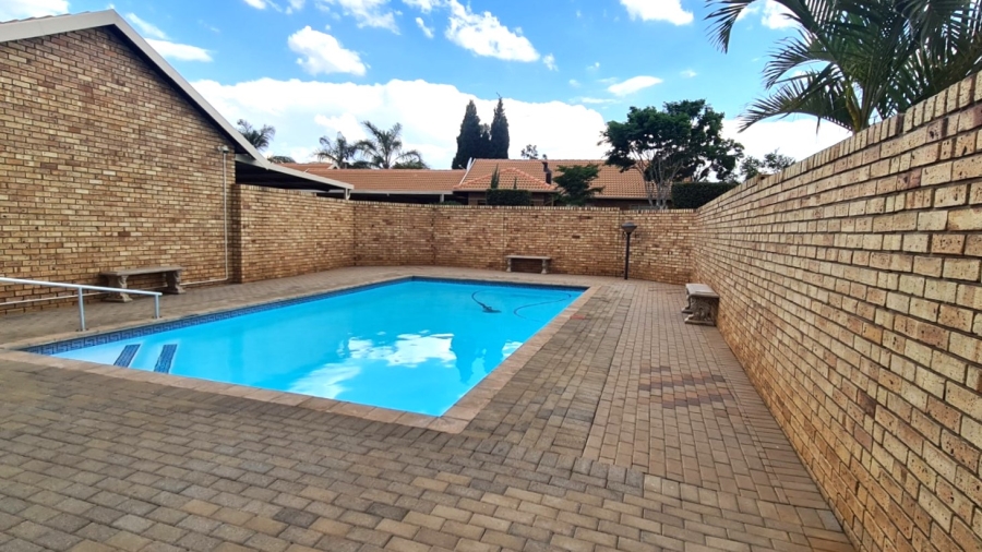 3 Bedroom Property for Sale in Annlin Gauteng