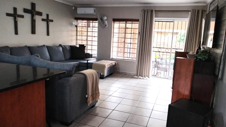 3 Bedroom Property for Sale in Annlin Gauteng