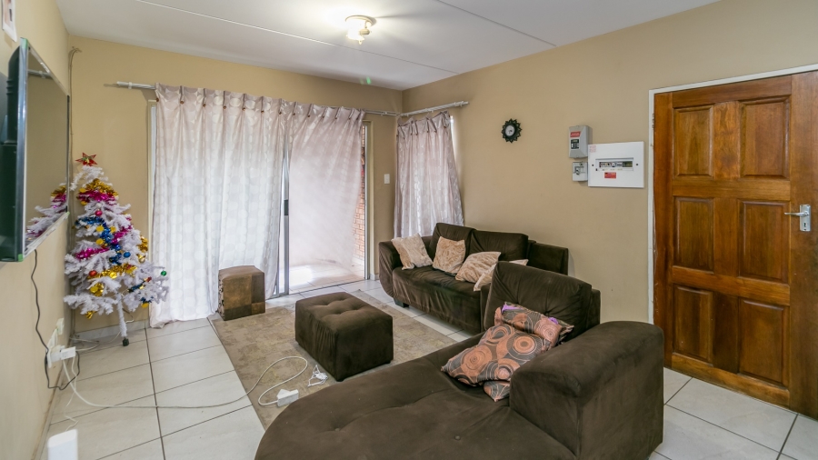 To Let 2 Bedroom Property for Rent in Halfway Gardens Gauteng