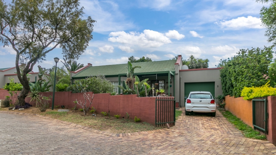 2 Bedroom Property for Sale in Halfway Gardens Gauteng