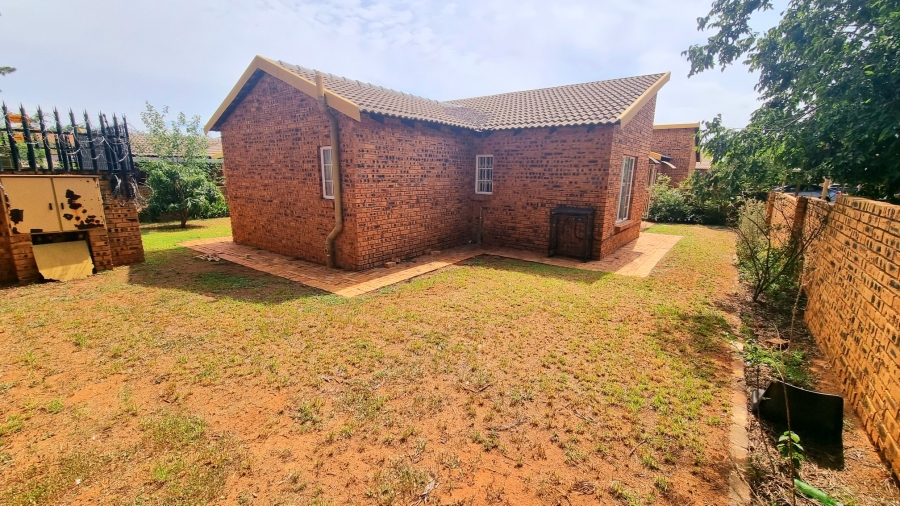 3 Bedroom Property for Sale in Noordwyk Gauteng