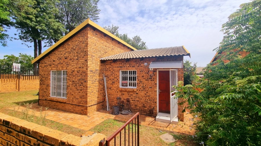 3 Bedroom Property for Sale in Noordwyk Gauteng