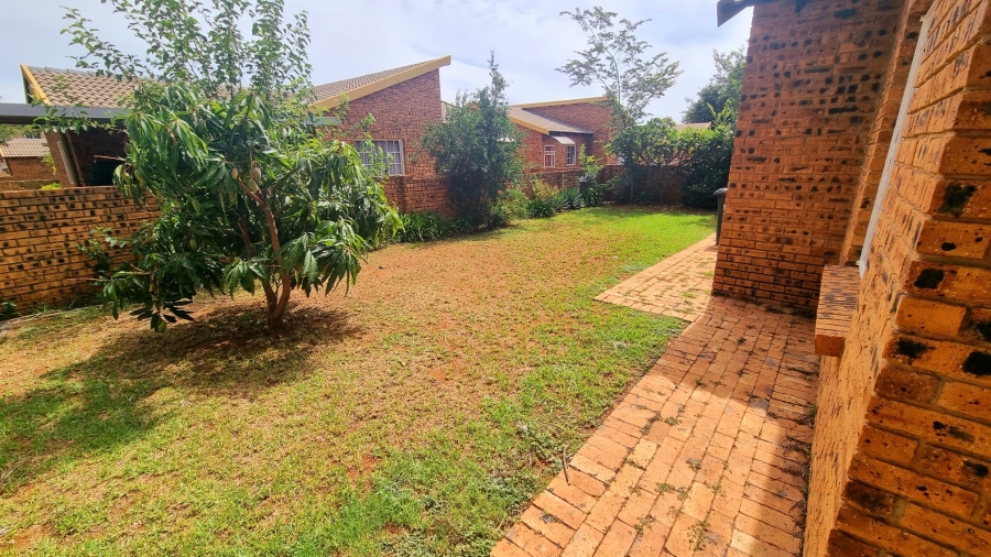 3 Bedroom Property for Sale in Noordwyk Gauteng