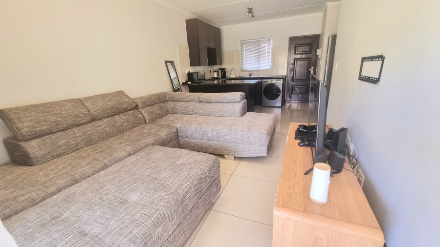 1 Bedroom Property for Sale in Halfway Gardens Gauteng