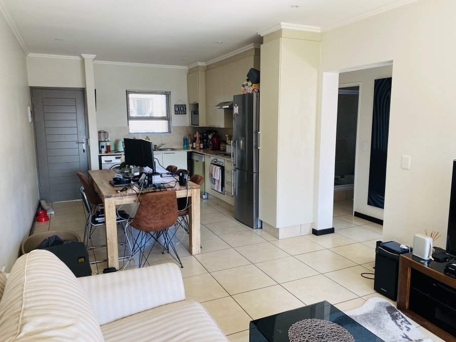 To Let 2 Bedroom Property for Rent in Barbeque Downs Gauteng