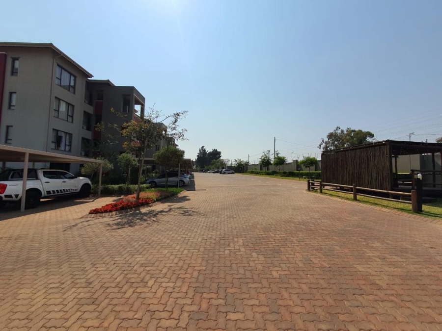 To Let 2 Bedroom Property for Rent in Barbeque Downs Gauteng