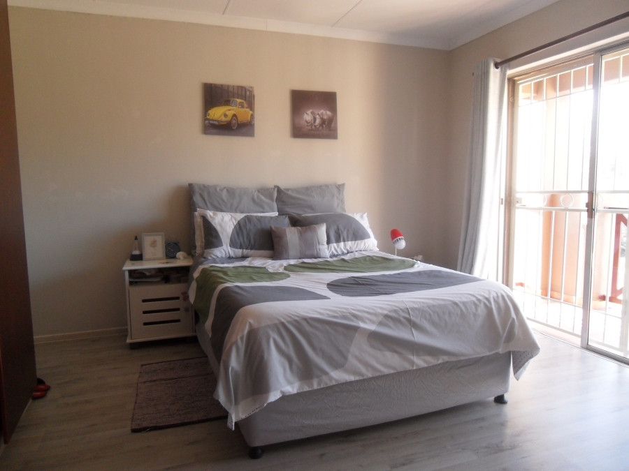 3 Bedroom Property for Sale in Corlett Gardens Gauteng